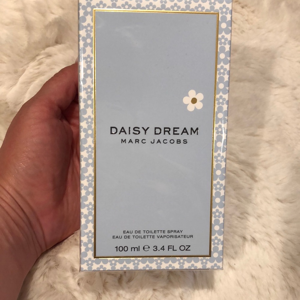 New! Daisy Dream by Marc Jacobs